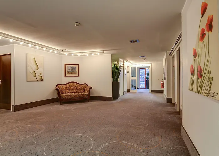 Kommerzhotel Hotel 3*