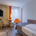 فندق Kommerzhotel 3*