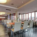 Kommerzhotel فندق 3*