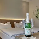 فندق Kommerzhotel كولونيا