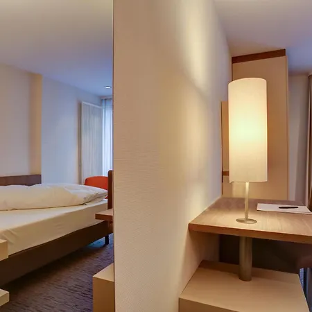 Ξενοδοχείο Kommerzhotel