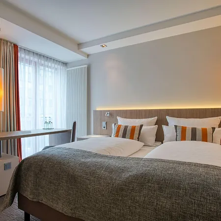 Kommerzhotel Отель