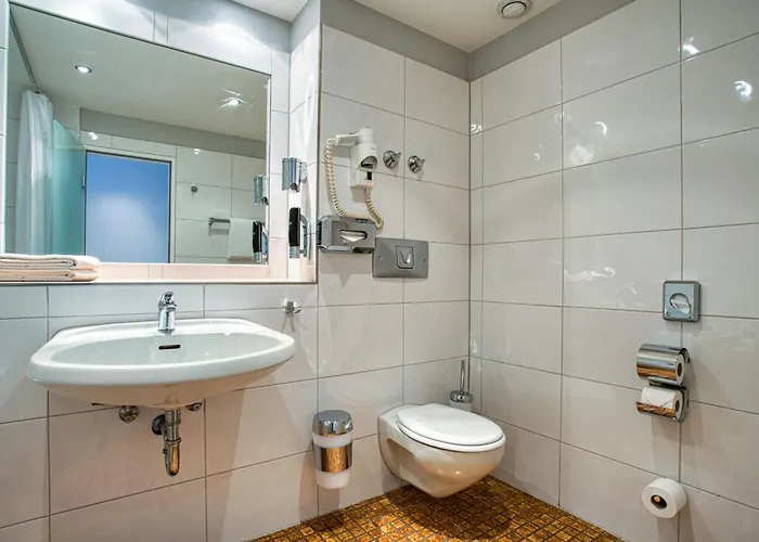 Kommerzhotel كولونيا