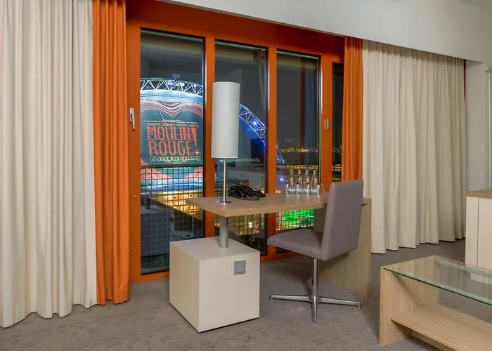 Kommerzhotel 3* كولونيا