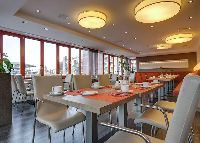 Kommerzhotel فندق كولونيا