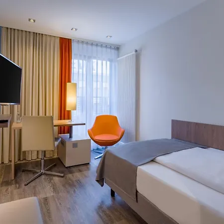 Отель Kommerzhotel 3*