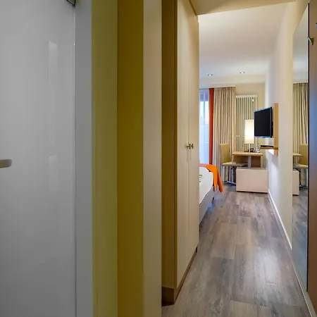 Kommerzhotel Отель Кёльн