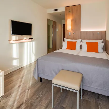 Kommerzhotel Отель