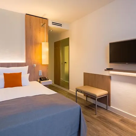 Kommerzhotel ホテル 3*